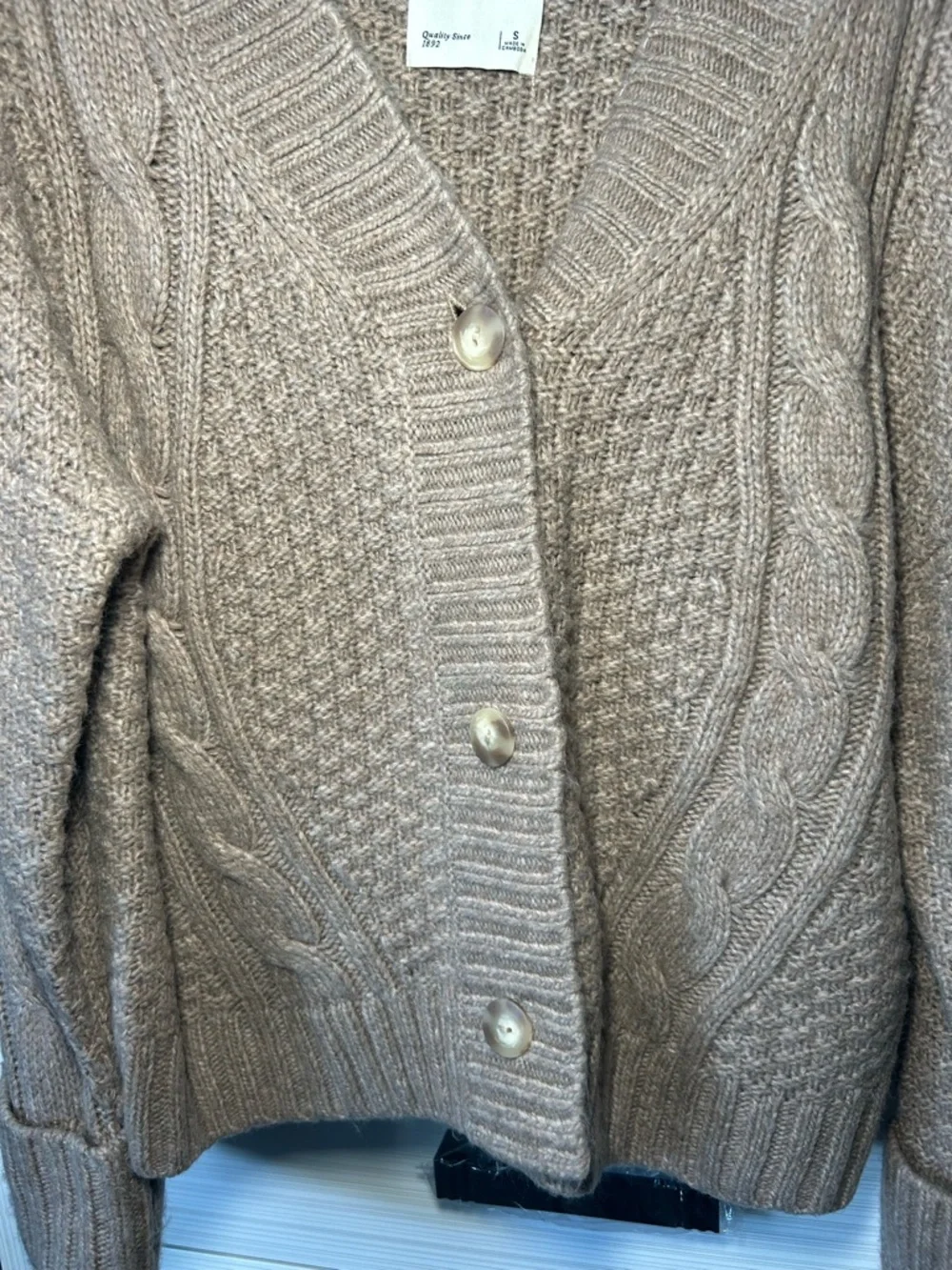 Abercrombie & Fitch Women's Taupe Cable Button-Front Cardigan - Picture 4 of 7
